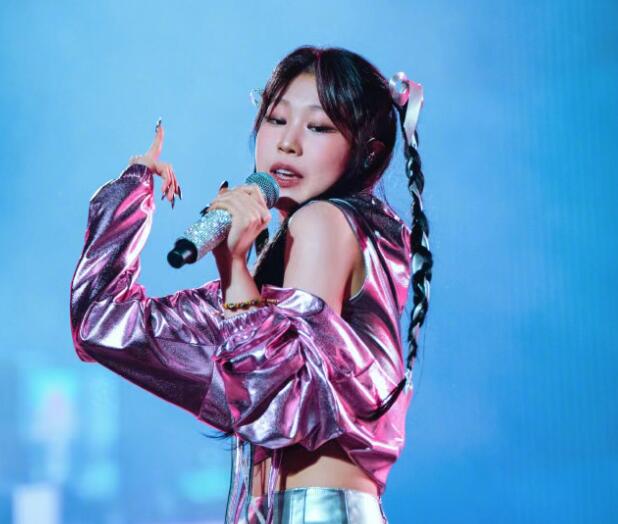 小沈阳女儿NINA回应出道争议:负面声音已是家常菜 会加倍努力